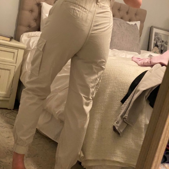 A&F cargo joggers and Soft AF boatneck t shirt. - Picture 12 of 14